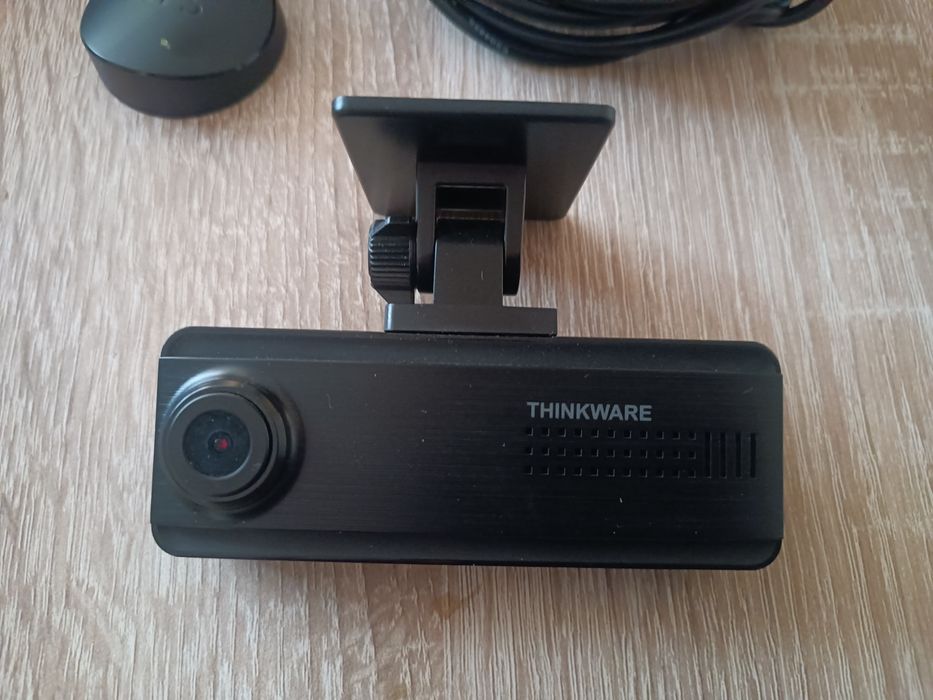 Camera dashboard Thinkware f200 pro