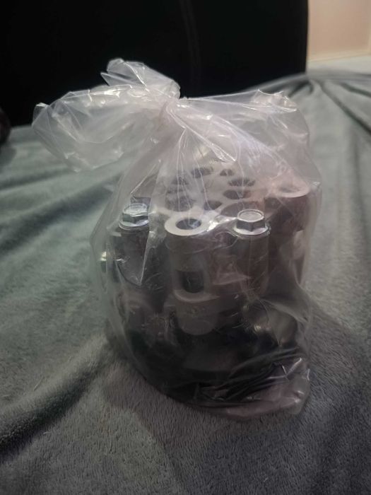 ЧИСТО НОВА Хидравлична помпа за Toyota Avensis T25 2.0 D4D Disel