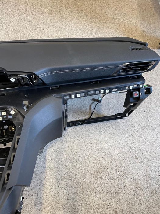 Plansa bord peugeot 3008 5008