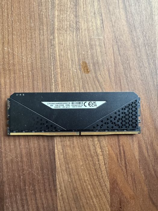 Memorie RAM Corsair Vengeance RS RGB 32GB DDR4 3200MHz CL16