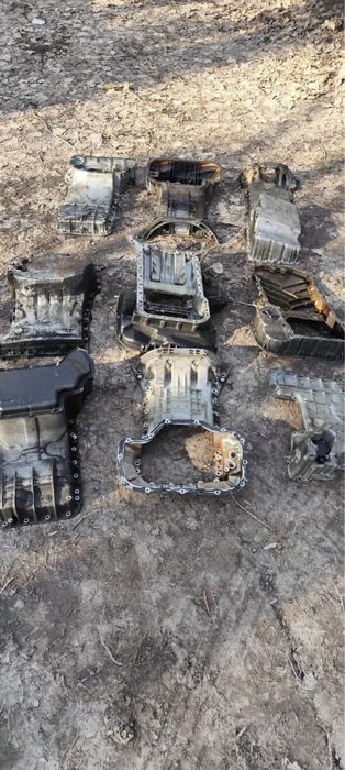 Мерседес поддоны двигателя.