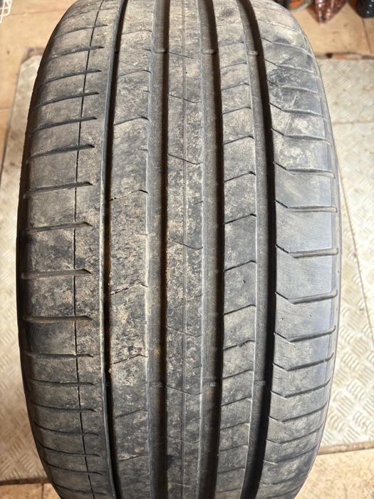 Anvelope Varǎ.Pirelli P Zero.