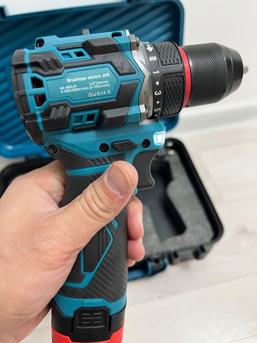 Шуруповерт фирмы Makita