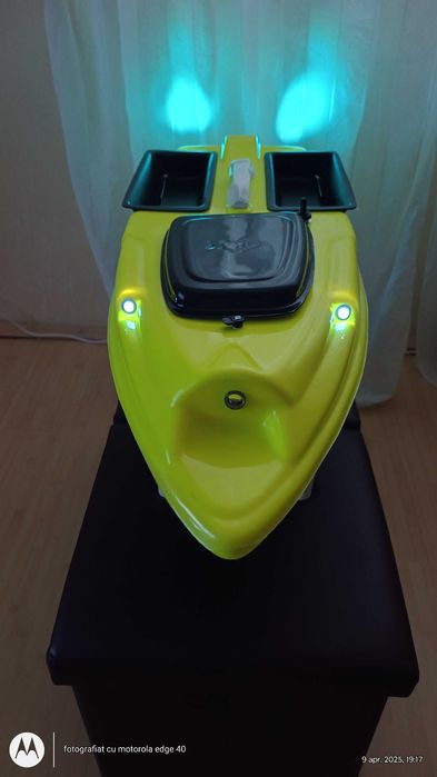Barca, navomodel barcuta, pentru pescuit cu Autopilot. Reparatii navomodele, barcute de plantat. Autopiloti