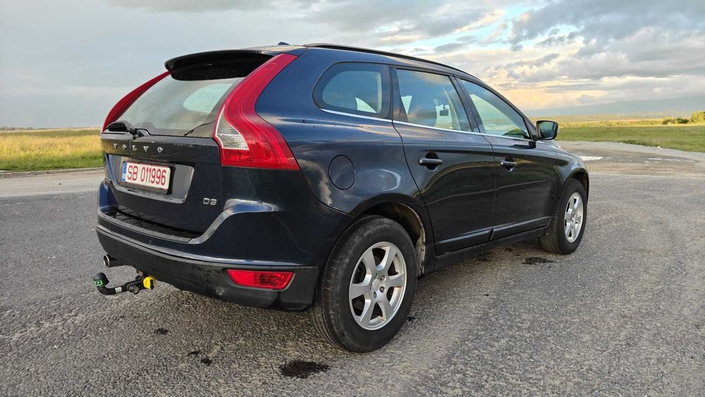 Volvo XC60, 2.0d, cu 5 pistoane, euro5 automat, 163cp - 2 chei - stare excelenta