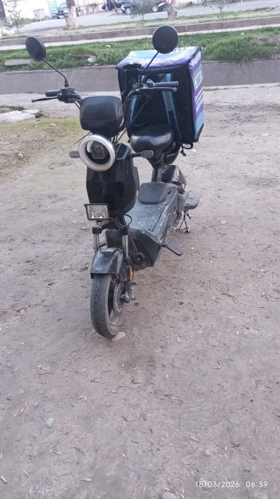 электро скутер сотилади.