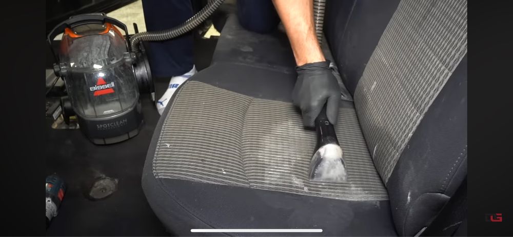 Пылесос для химчистки BISSEL