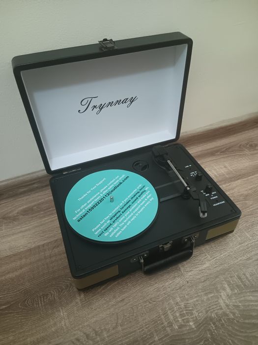 Грамофон (чисто нов)