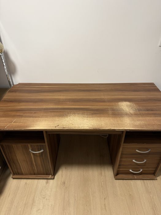 Продавам бюро - голямо 145/70