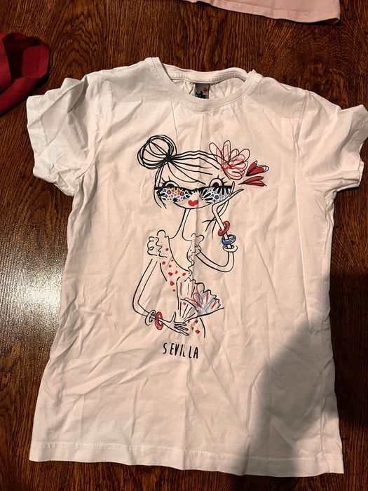 Дамски тениски общо 25 лв.