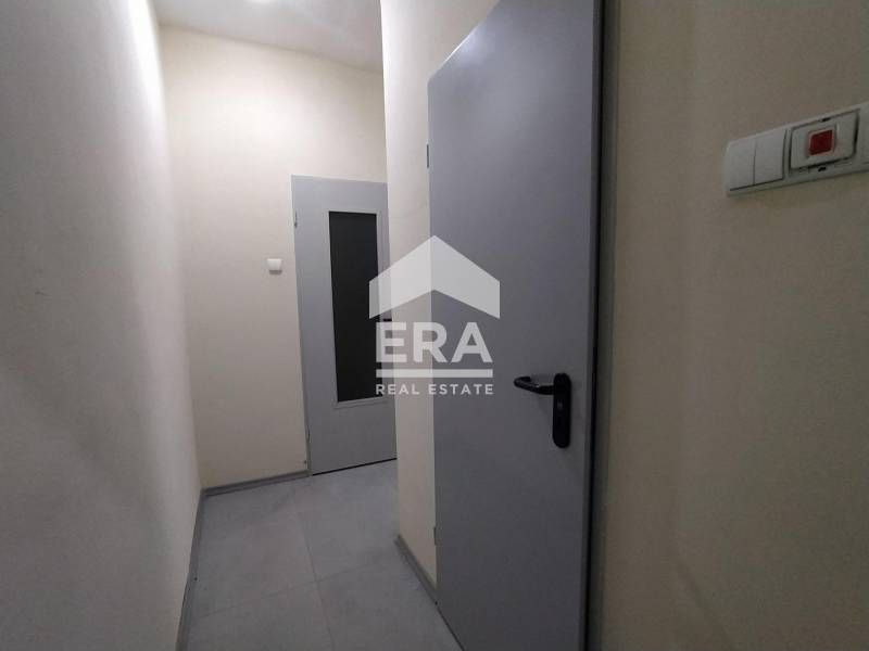 Дава се под наем Офис в Варна, Гръцка махала - 50 кв.м за 415 € - Снимка #4