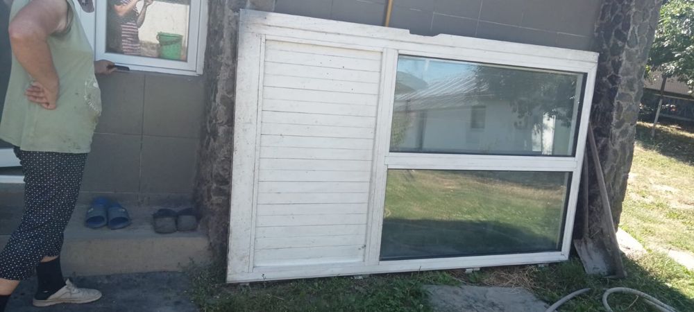 Vand usa aluminiu