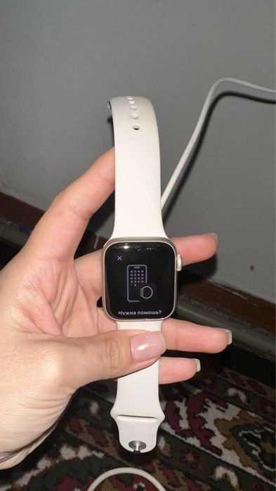 Срочно продам Aplle Watch SE серии 2025г