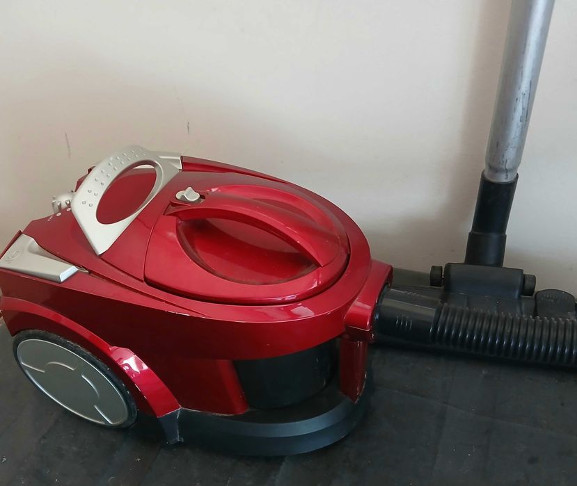 Прахосмукачка NEO 1600W