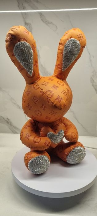 Зайци с экокожи LV