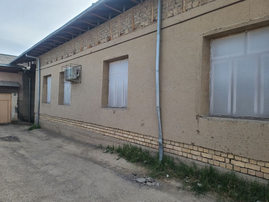 Уй сотилади. 6 сотих.