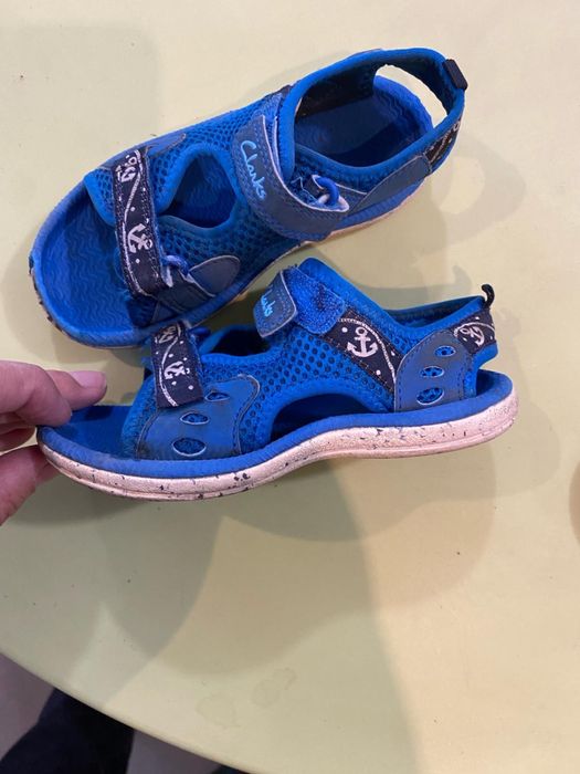 nike adidas viking  clarks converse 26-27-29
