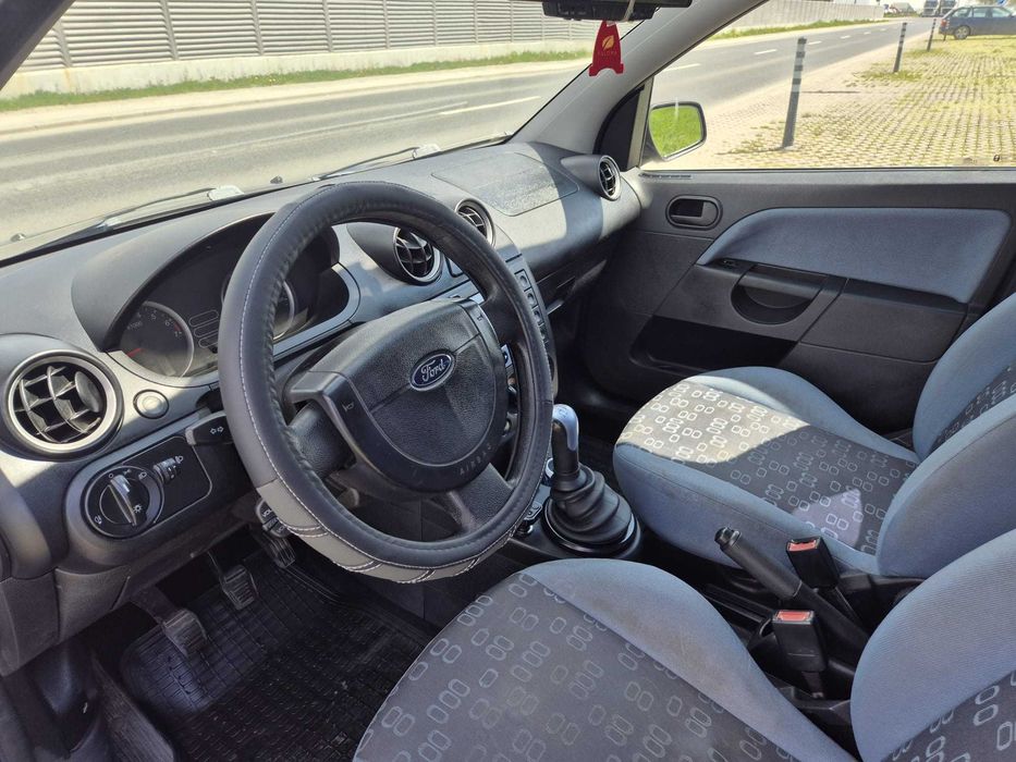 FORD Fiesta 2005 — imagine 6