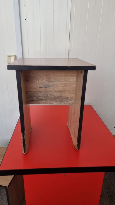 Продам 6 табуреток