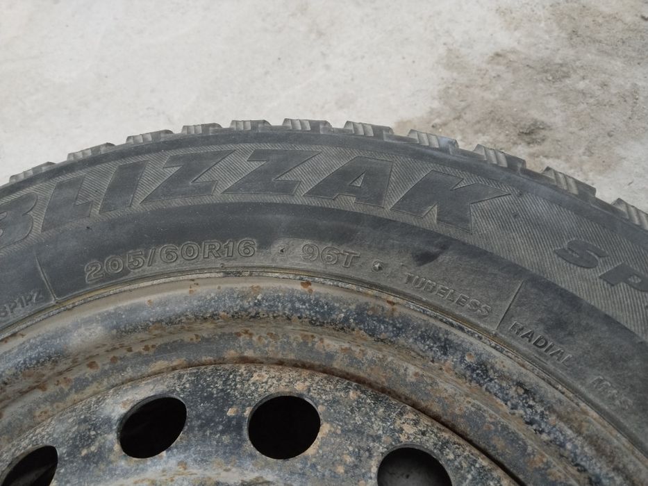 Продам диски с шинами