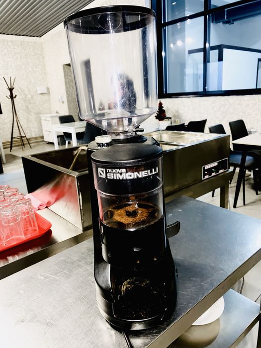 Срочно продам кофемашину