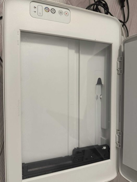 Imprimantă HP DeskJet 2130 All-in-One – Funcțională (Mecanic)