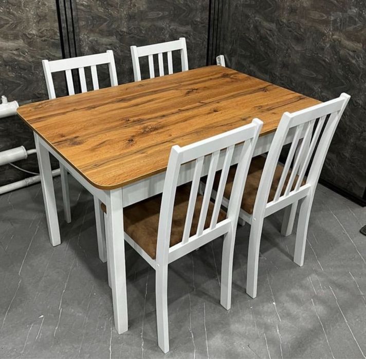 Кухыный стол стуля