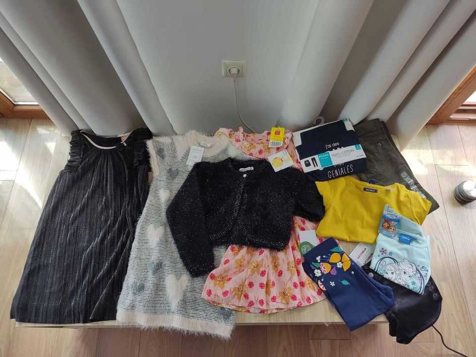 Лотове от дрешки и лотове от обувки