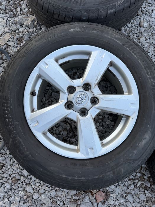 Джанти Toyota за SUV R17