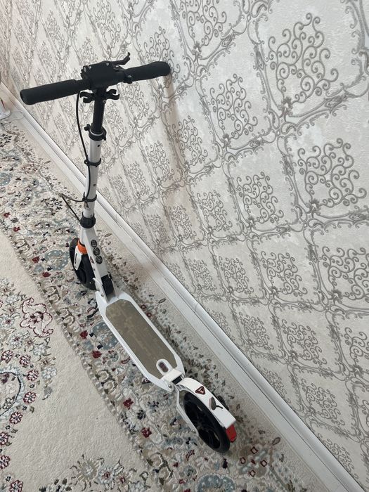 Самокат Urban Scooter 116D белый