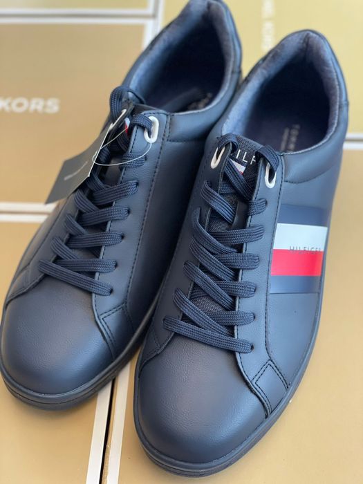 Продам срочно томми оригинал 46 р