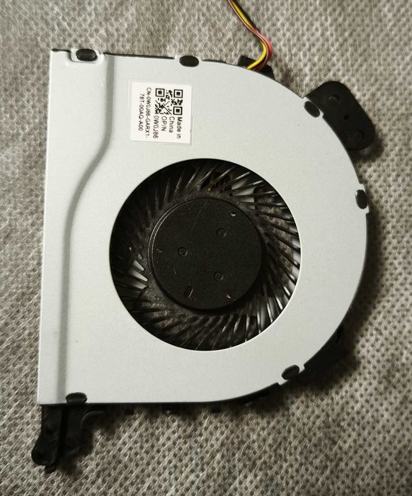 Нов вентилатор DC28000DBFO за лаптоп  Lenovo Ideapad 320