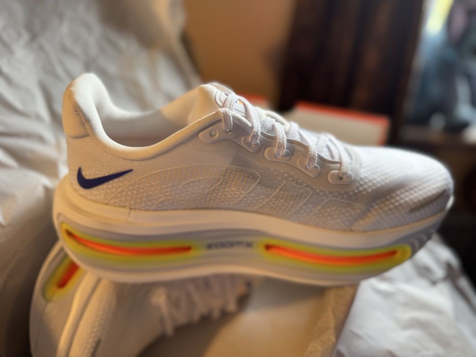 Nike Vomero ( marimea 42 )