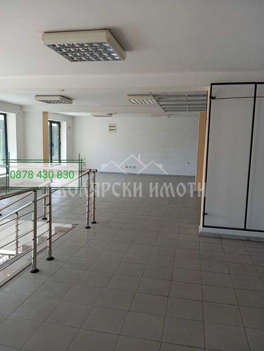 Дава се под наем Магазин в Велико Търново, Колю Фичето - 380 кв.м за 1920 € - Снимка #2