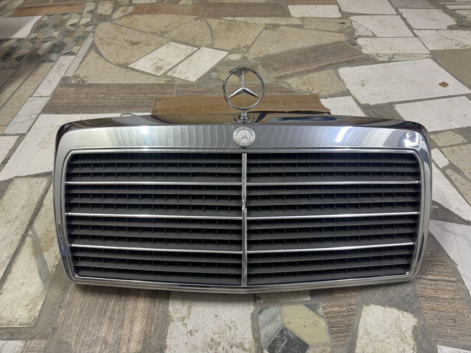 Решотка на Мерседес Бенц 124
