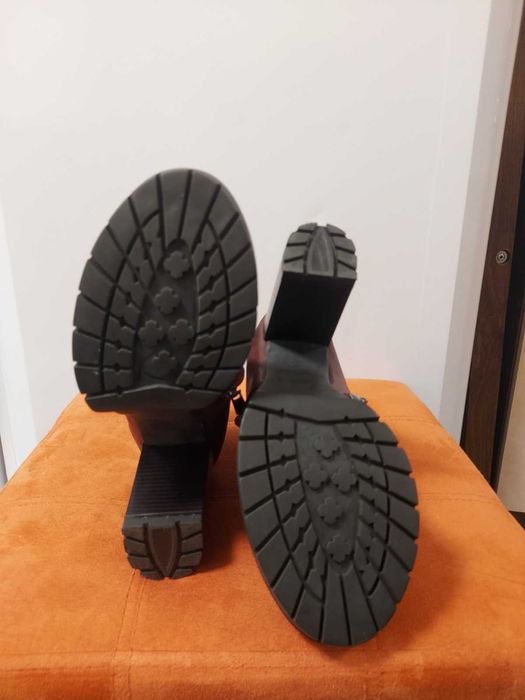 Дамски боти от естествена кожа