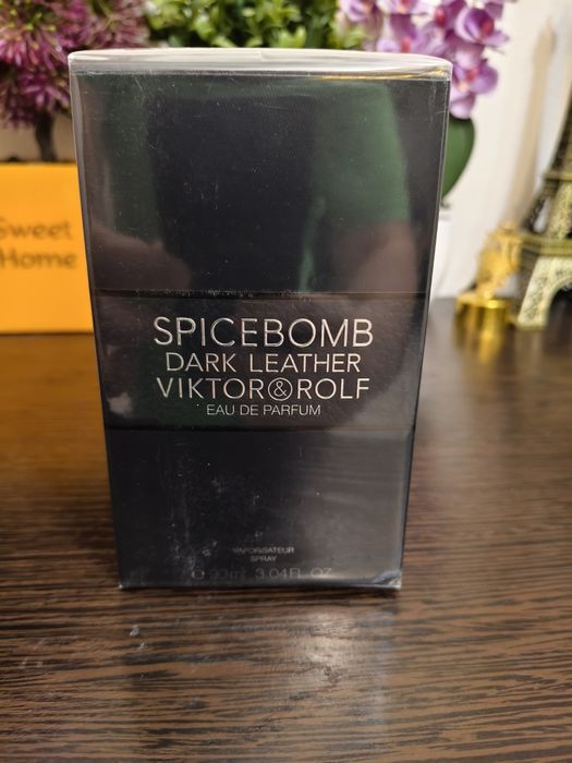 Парфюм Spicebomb Dark Leather
