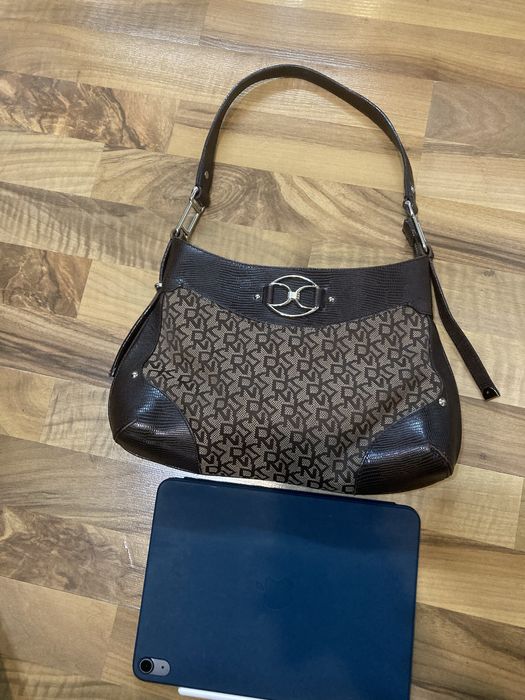 Сумка DKNY Donna Karen monogram signature