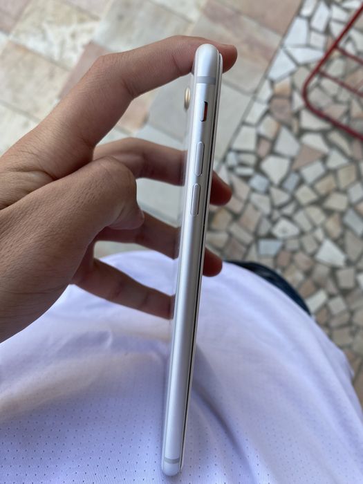 IPhone 8+ с гарантией