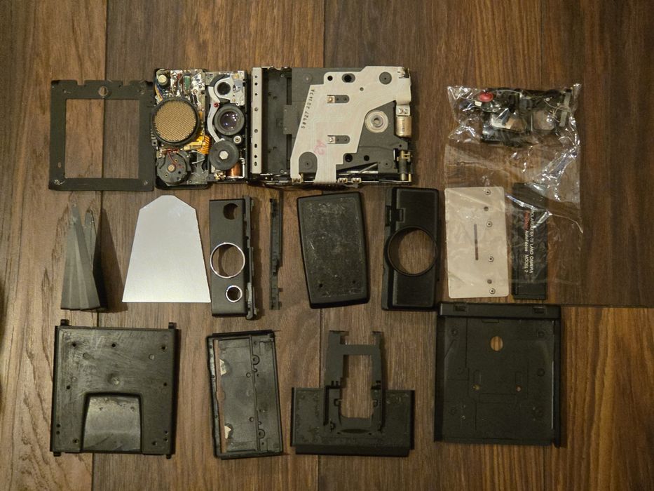 Polaroid SX 70 Sonar, piese