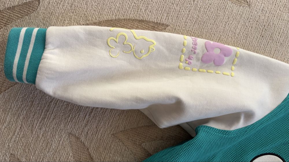 Продам кофту доя девочки 140 см