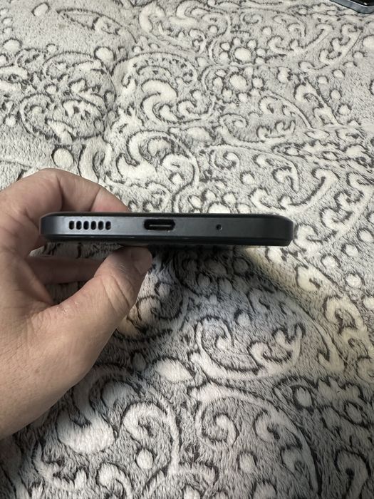 Продам телефон poco m5