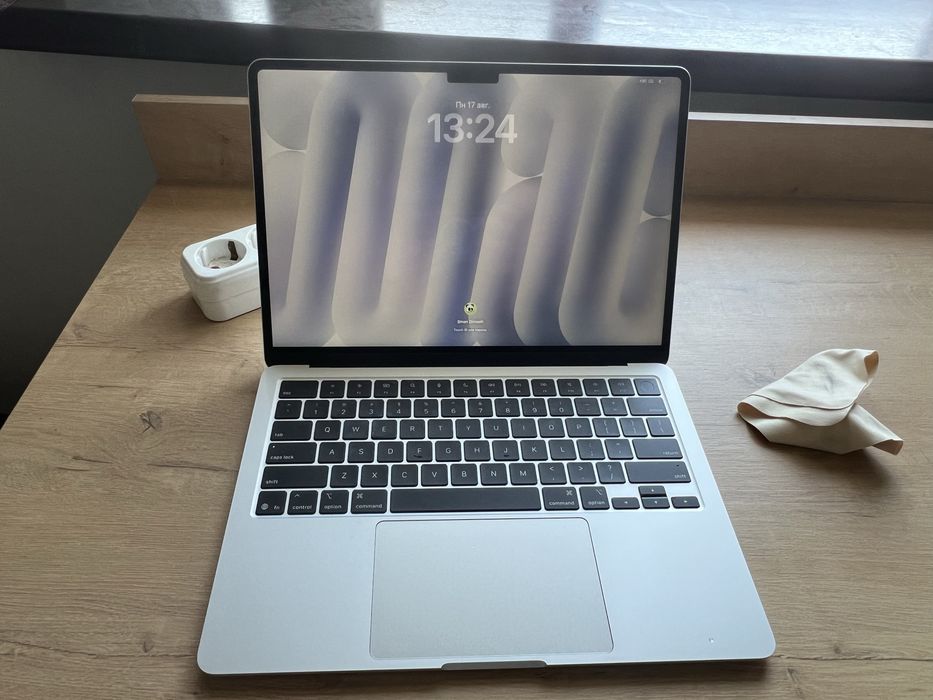 Macbook m4 air, акк 100%/256