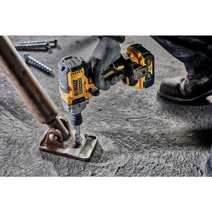 Гайковерт DeWALT DCF892N 18V XR Brushless / Безчетков - 812Nm