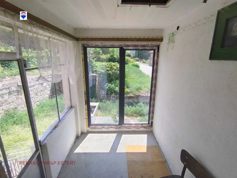 Къща на два етажа в с. Горно Абланово, обл. Русе