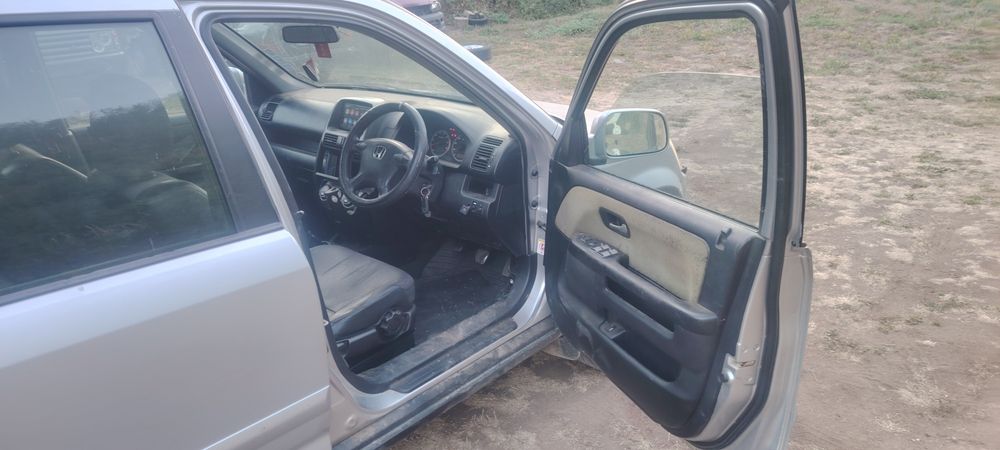 Продавам Хонда CR V на части 2.0 150к