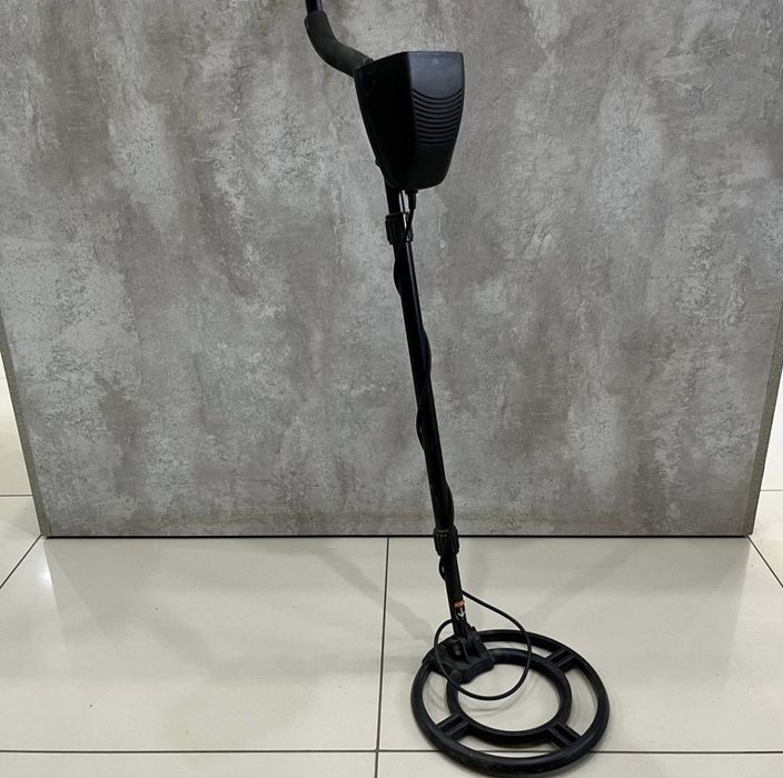 Металлоискатель продам