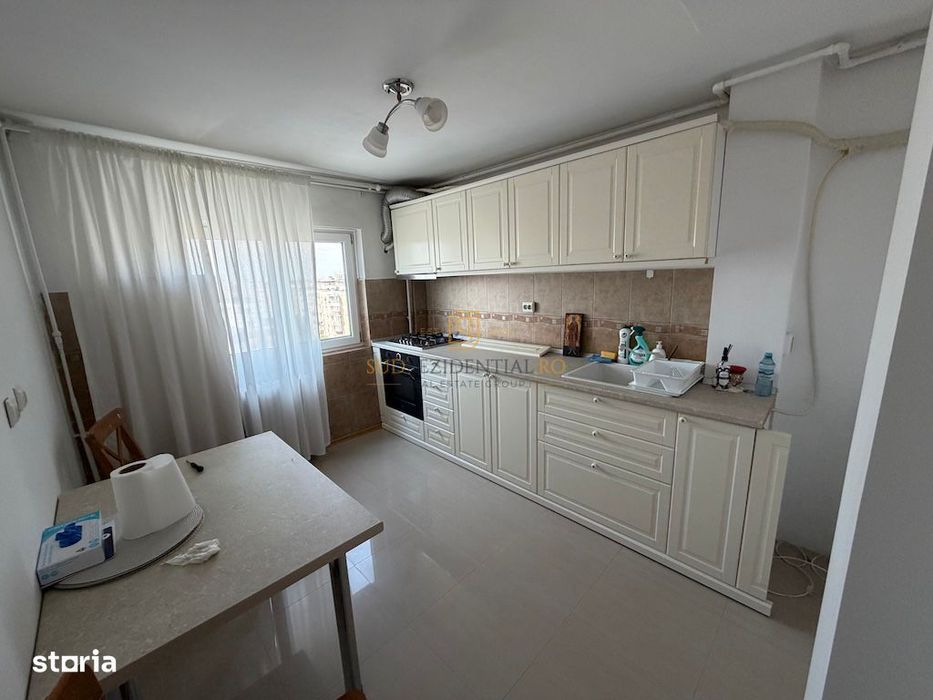 Apartament 3 camere , renovat recent, zona Sebastian-Rahova