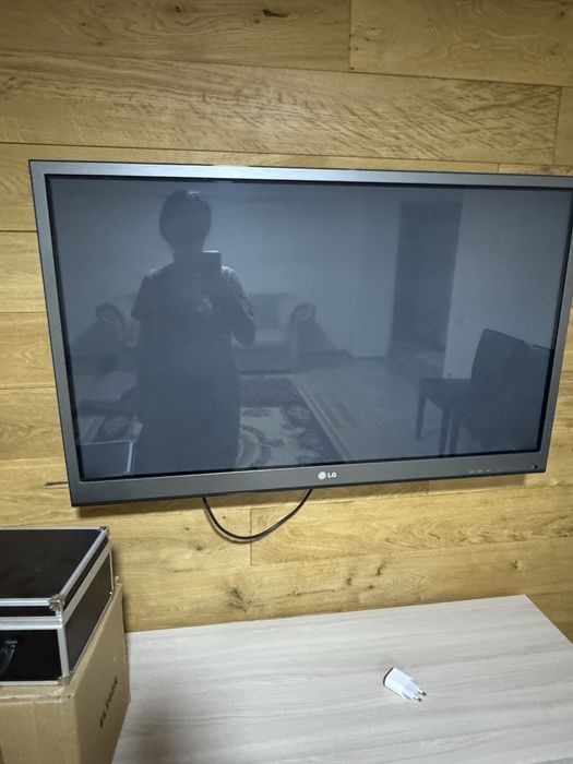 Продам LG  телевизор бу!