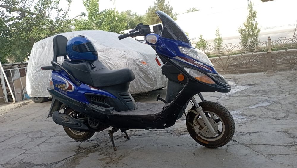 Moto skuter sotiladi yangi antikvarni